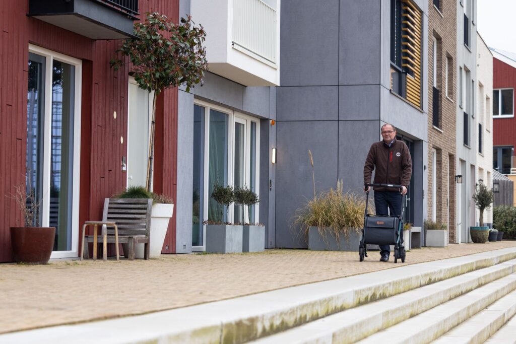 Ausili bagno per anziani: come scegliere e installare
