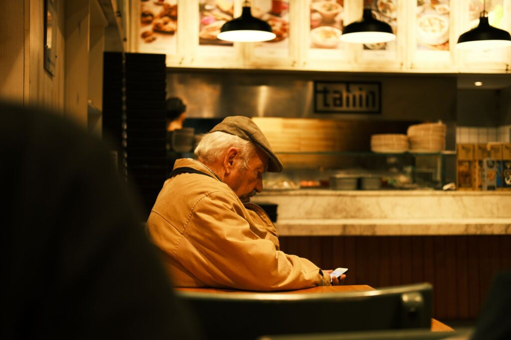 Menù settimanale per anziano e badante: come fare?